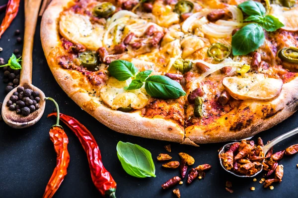 Pizza saporita — Foto Stock