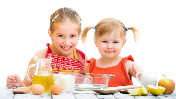 Systrar matlagning — Stockfoto