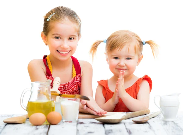 Hermanas cocinando — Foto de Stock