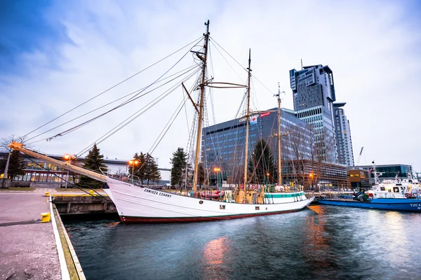 Gdynia demirledi gemi Lehçe