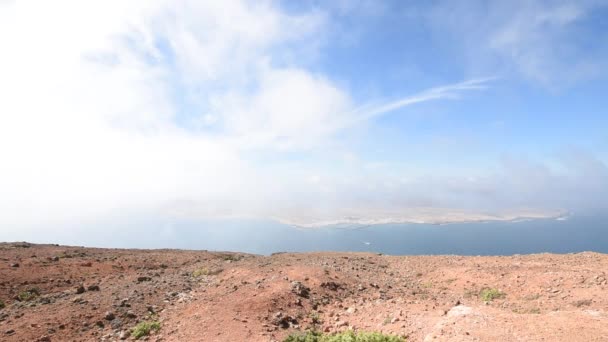 Timelapse con nubes y la costa — Vídeo de stock