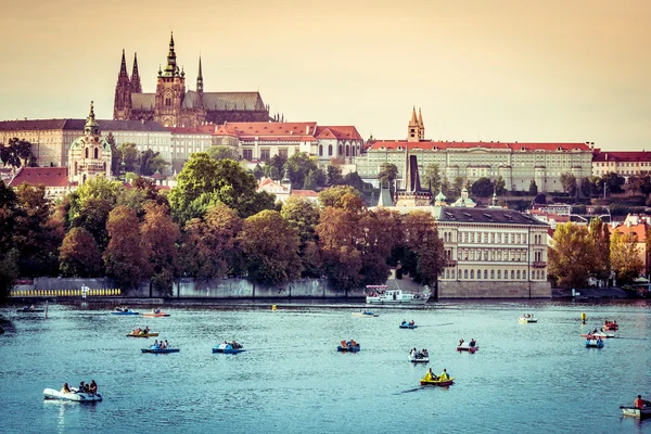 Visa gamla stan och Pragborgen — Stockfoto