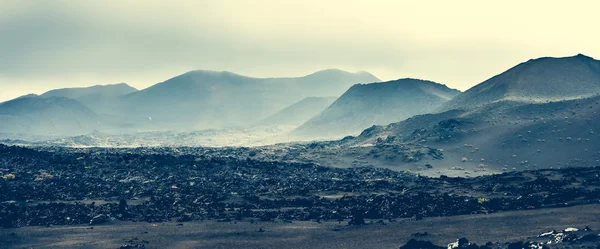 Beautiful mountain landscape with volcanoes — Stock Photo, Image