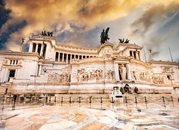 Vittoriano en Roma — Foto de Stock