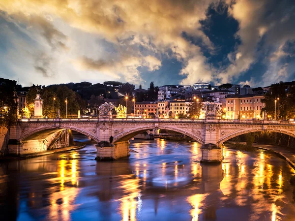 Beautiful bridge — Stock Photo, Image