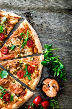 lezzetli pizza