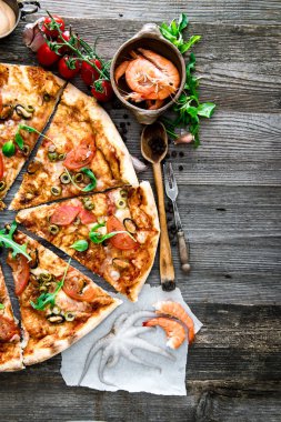 lezzetli pizza