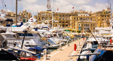 Valletta tencerede yatlar