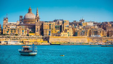 Marsamxett liman ve Valletta görünümü