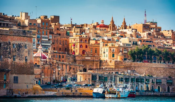 Visa på Valletta från The Grand Harbour — Stockfoto