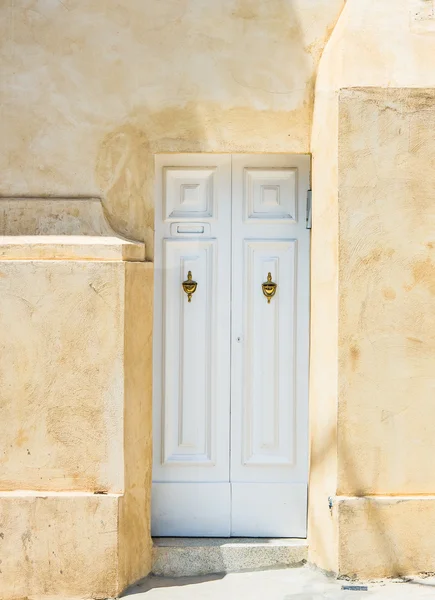 Old white vintage door — Stock Photo, Image