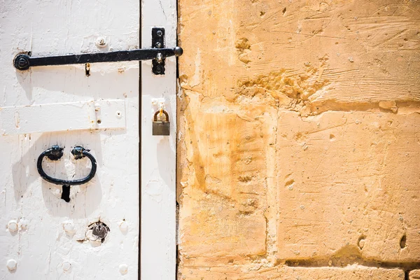 Porta retro branco — Fotografia de Stock