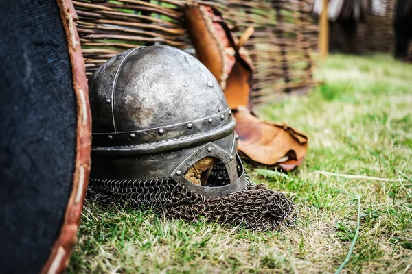 Çelik şövalye kask — Stok fotoğraf