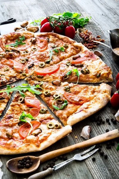 Leckere Pizza — Stockfoto