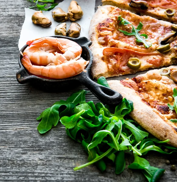 Leckere Pizza — Stockfoto