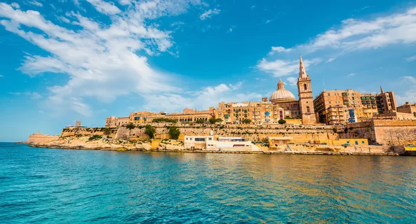 Widok na Vallettę z morza — Zdjęcie stockowe