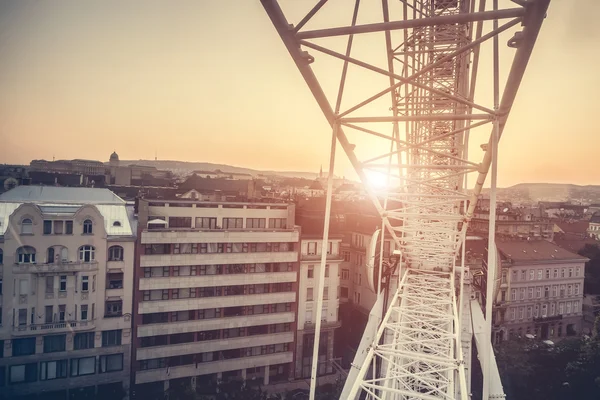 Vue sur le coucher du soleil à Budapest — Photo