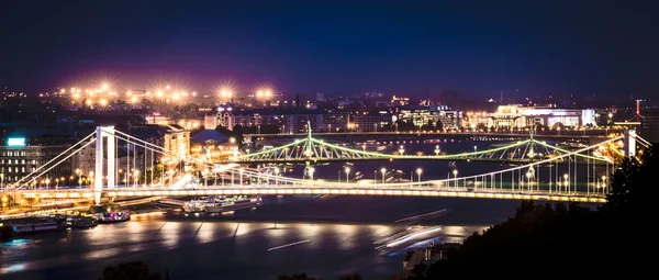 多瑙河上的夜景 — 图库照片