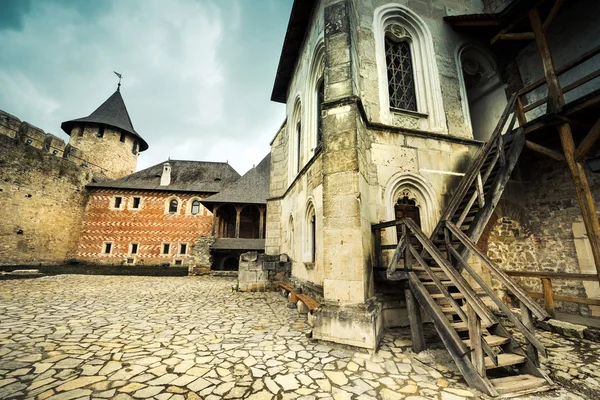 Inside yard of Khotyn Fortress — Stock Photo, Image