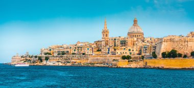 Marsamxett liman ve Valletta görünümü