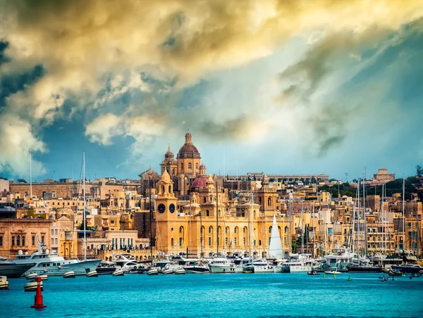 Birgu denizden görüntüleyin — Stok fotoğraf