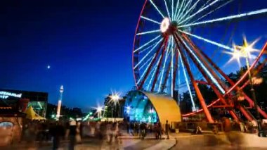 zaman atlamalı, dönme dolap, gece