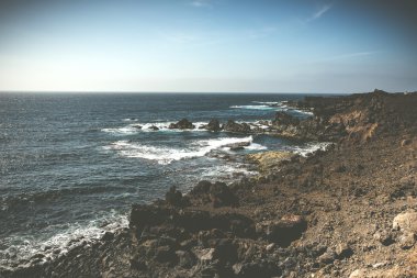 Uçurumun kıyısında