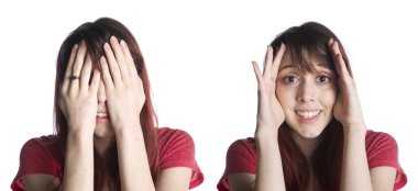 Kadın elle sürpriz konsepti için yüzünde