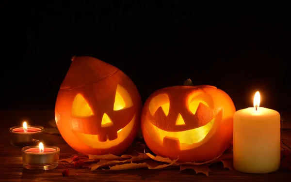 Жуткий тыквенный фонарь на Хэллоуин — стоковое фото