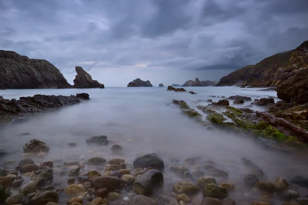 Le coste rocciose della Spagna settentrionale — Foto Stock