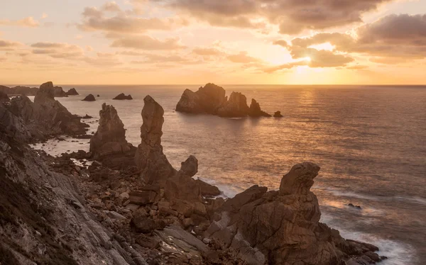 Le coste rocciose della Spagna settentrionale — Foto Stock