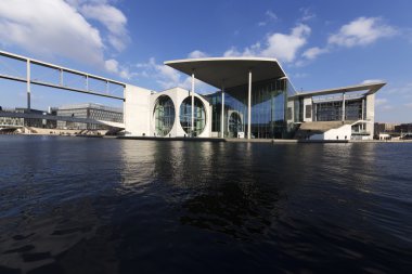 Marie Elisabeth Lders Haus Berlin, Spreebogen 'de.