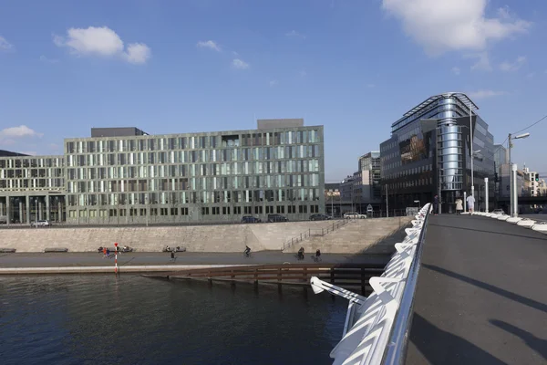 Офисные Башни Другом Берегу Реки Шпрее Берлине — стоковое фото