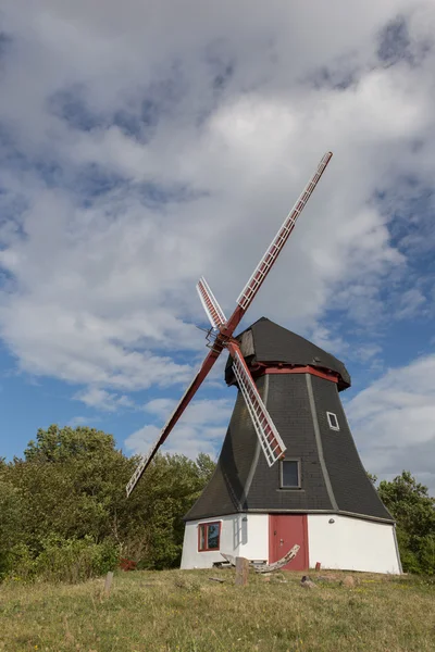 Windmill on the hill — Stock Photo, Image