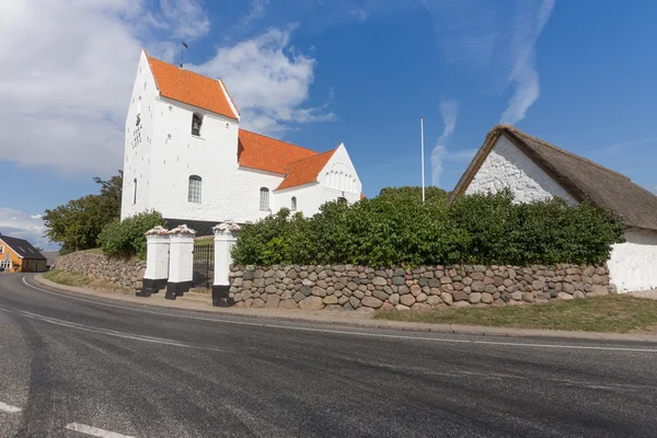 Kerk een weg — Stockfoto