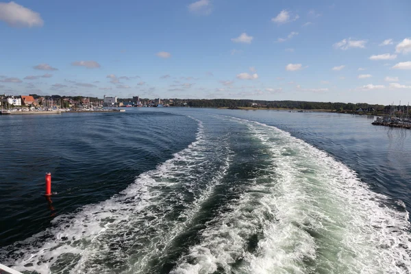 La estela del ferry — Foto de Stock