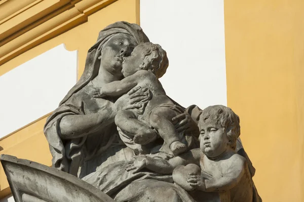Maria z dziećmi — Zdjęcie stockowe