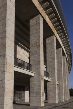 Stadyum geçit dışarıdan