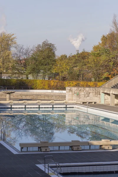 Swimming pool in autumn — Stock Photo, Image