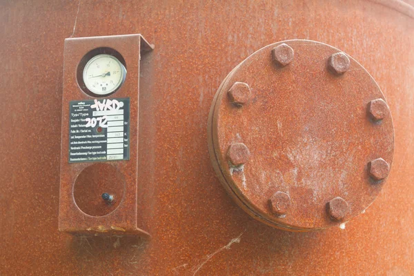 Flange and pressure gauge — Stock Photo, Image