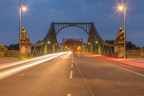 Strisce di luce sul ponte Fotografia Stock