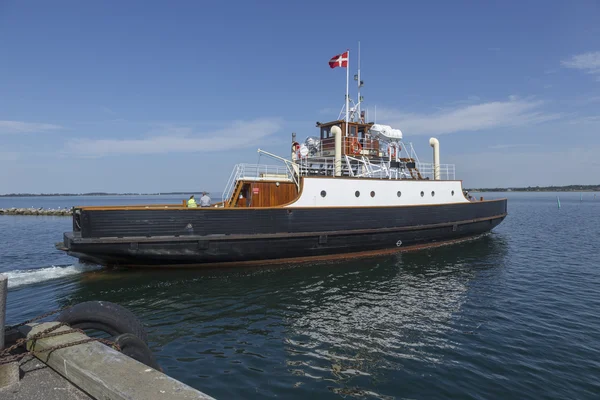 Ferry to Bogoe — Stock Photo, Image