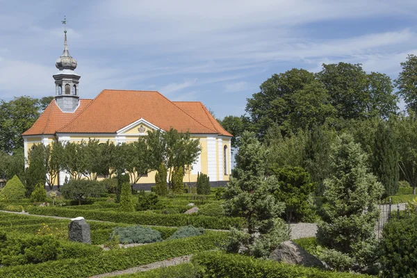 Igreja amarela Damsholte — Fotografia de Stock