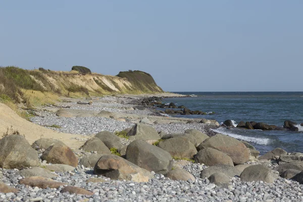 Boulders on the beach — Stock Photo, Image