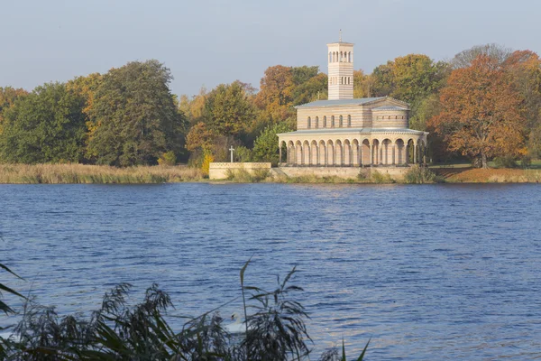 Igreja Sakrow no Jungfernsee — Fotografia de Stock