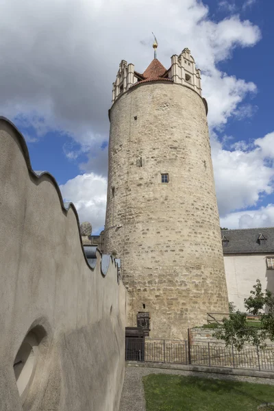 Torre do castelo na parede — Fotografia de Stock