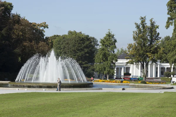 Fuentes y casa de spa — Foto de Stock