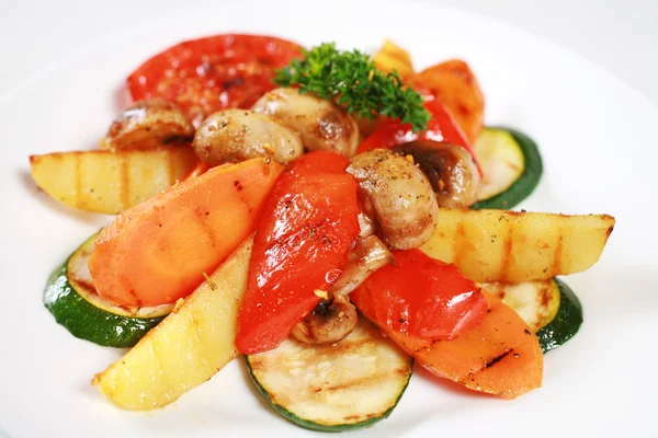 Verduras a la parrilla y champiñones Fotos de stock libres de derechos