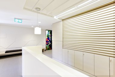 Resepsiyon odasında modern ofis veya apartman 