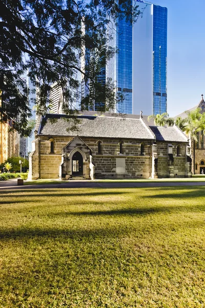 Old church garden with green grass lawn — Stock Photo, Image